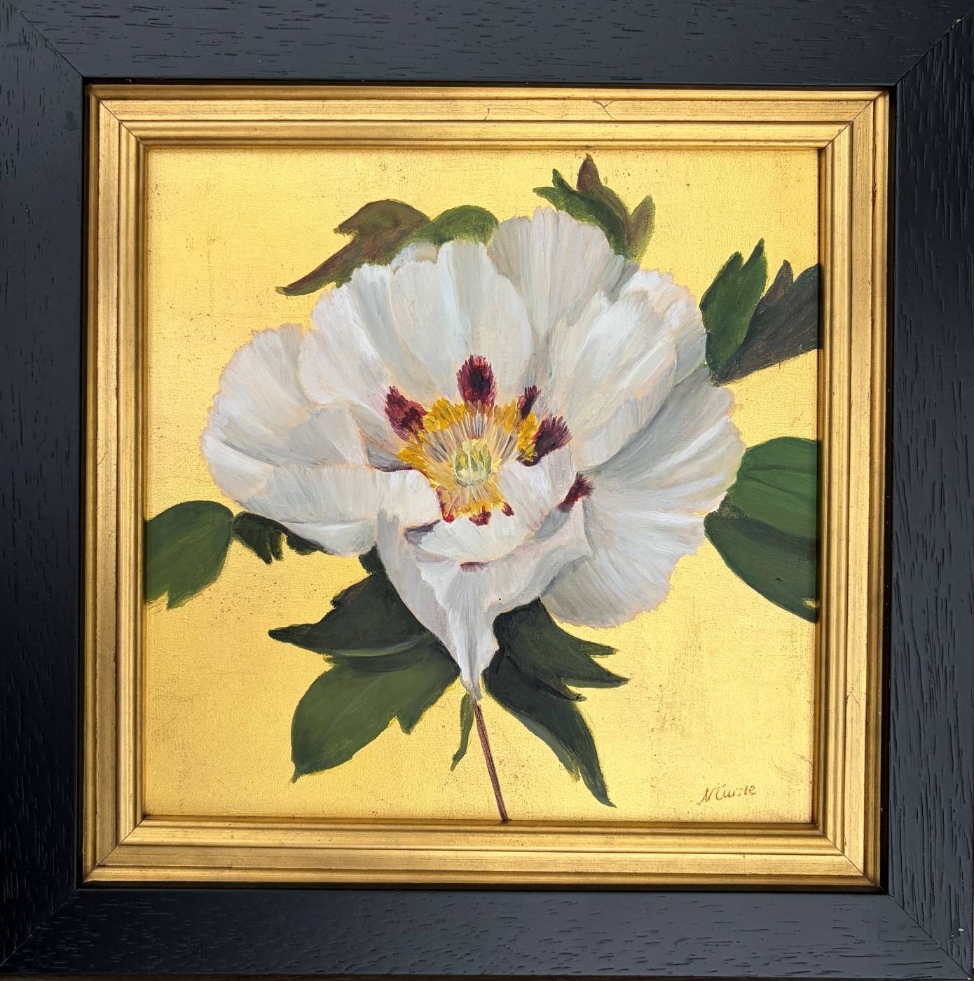 A painting on Gold Leaf of a white rockii flower